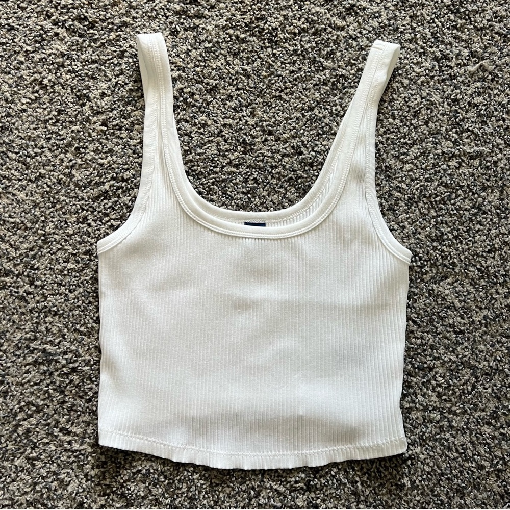 Old Navy Scoopneck Crop Fitted Tank Top